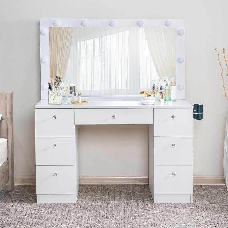 Compact Makeup Vanity Ideas for Small Spaces